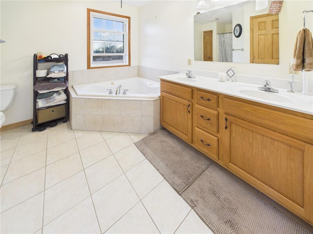 12 Southwest 260th Road Warrensburg, MO 64093 - Photo 19 of 32