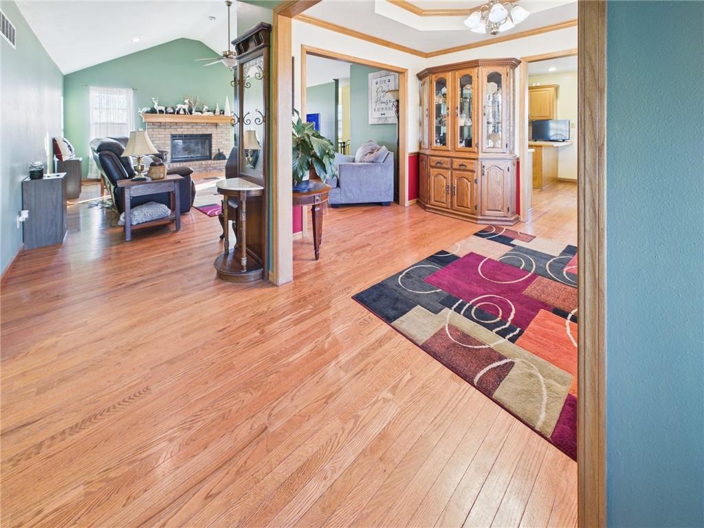 12 Southwest 260th Road Warrensburg, MO 64093 - Photo 2 of 32