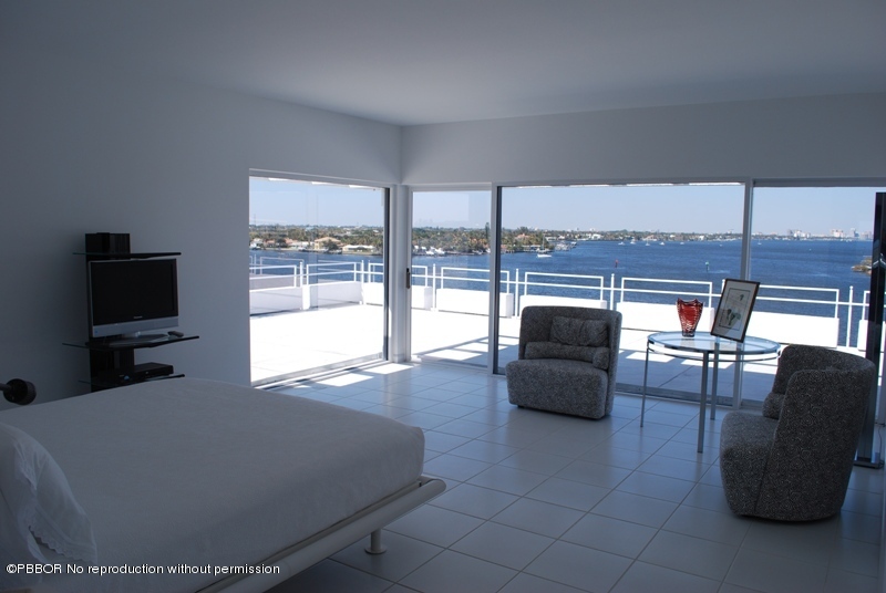 2155 Ibis Isle Road, Unit TW Palm Beach, FL 33480 - Photo 10 of 12 Master Bedroom