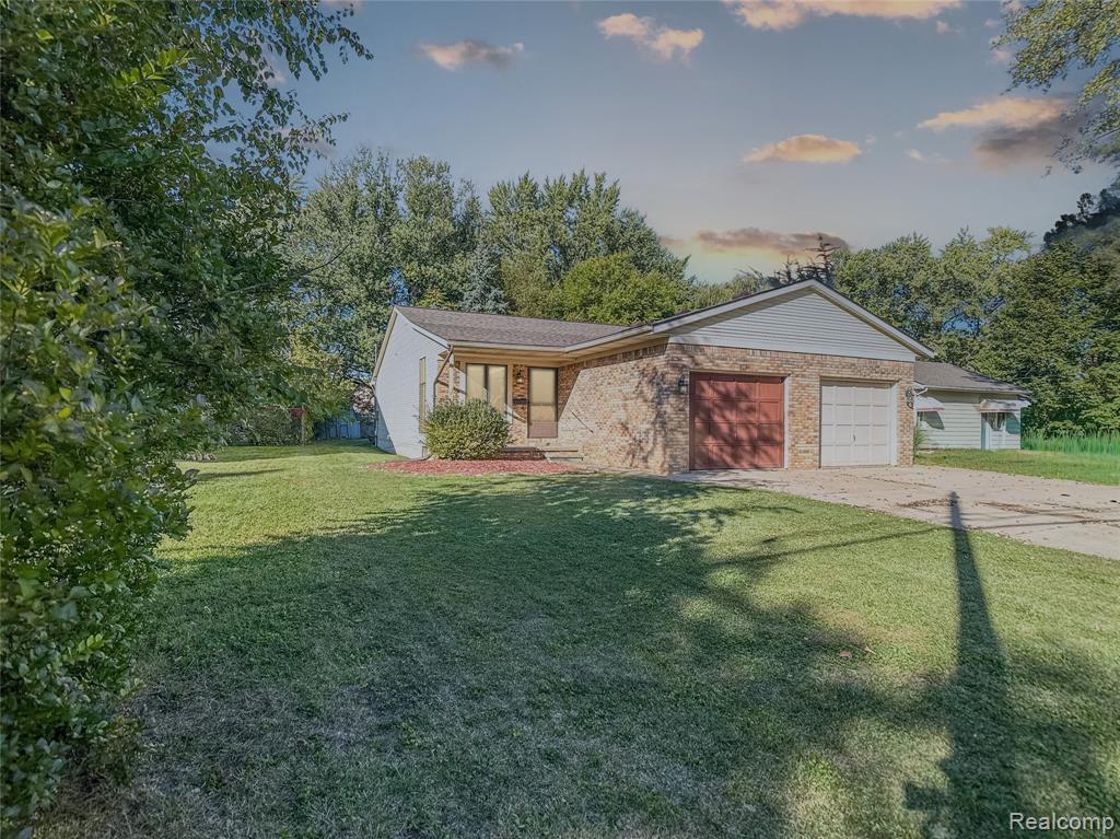 914 North Road Fenton, MI 48430 - Photo 57 of 57
