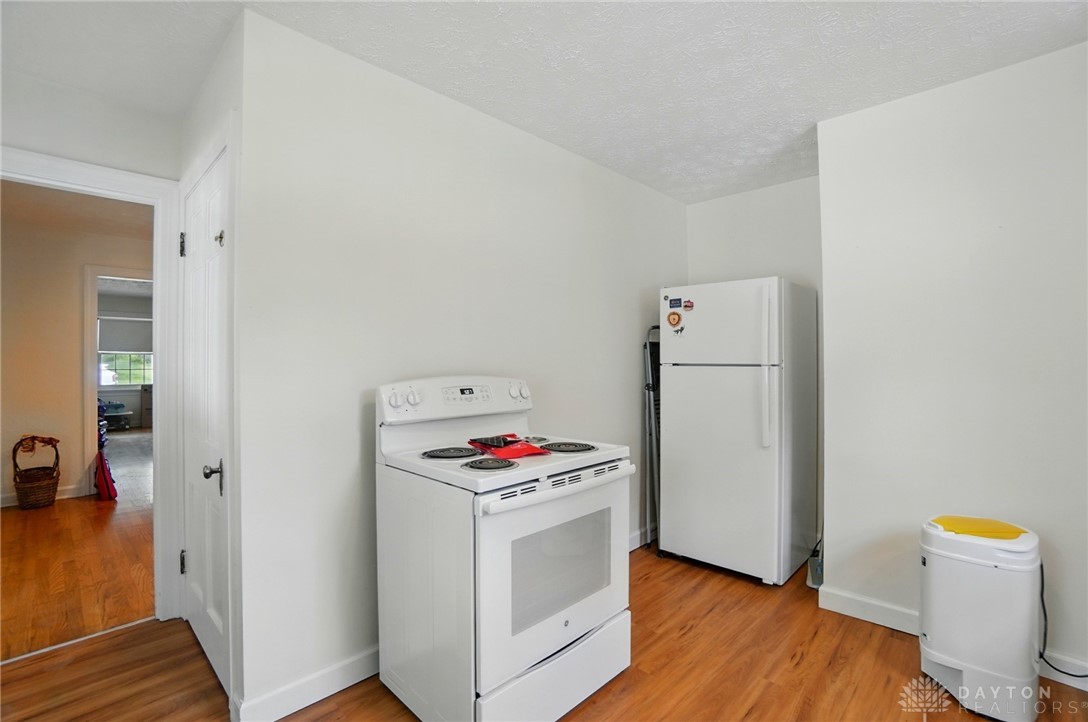 1437 Abingdon Road Kettering, OH 45409 - Photo 7 of 25