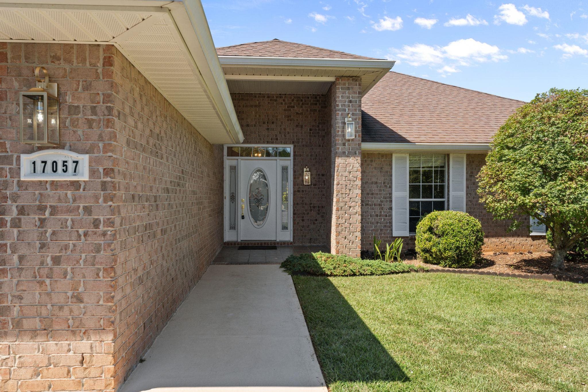 17057 Count Court Fairhope, AL 36532 - Photo 4 of 40 Entry