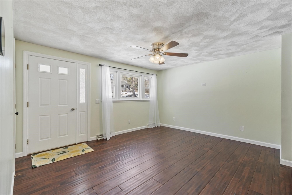 34 Northside Road Charlton, MA 01507 - Photo 3 of 38 Gallery Image 3