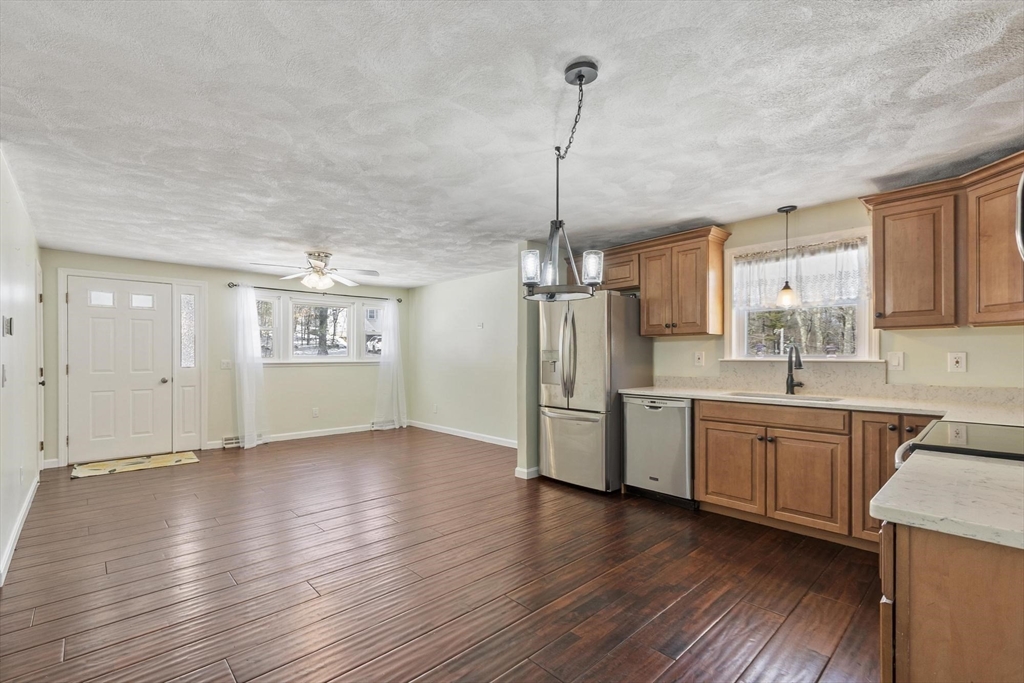 34 Northside Road Charlton, MA 01507 - Photo 10 of 38 Gallery Image 10