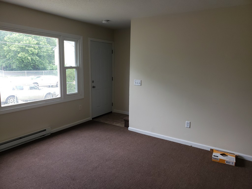 42-44 Chester Street Springfield, MA 01105 - Photo 4 of 11