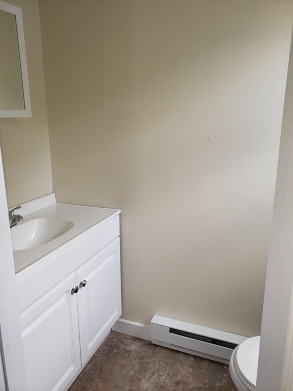 42-44 Chester Street Springfield, MA 01105 - Photo 5 of 11