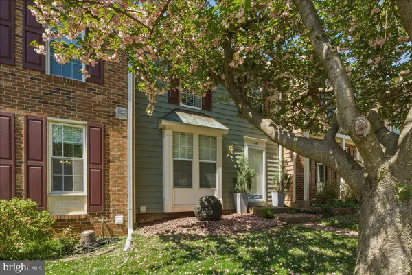 $3,400 | 1490 Autumn Ridge Circle, Reston, VA 20194