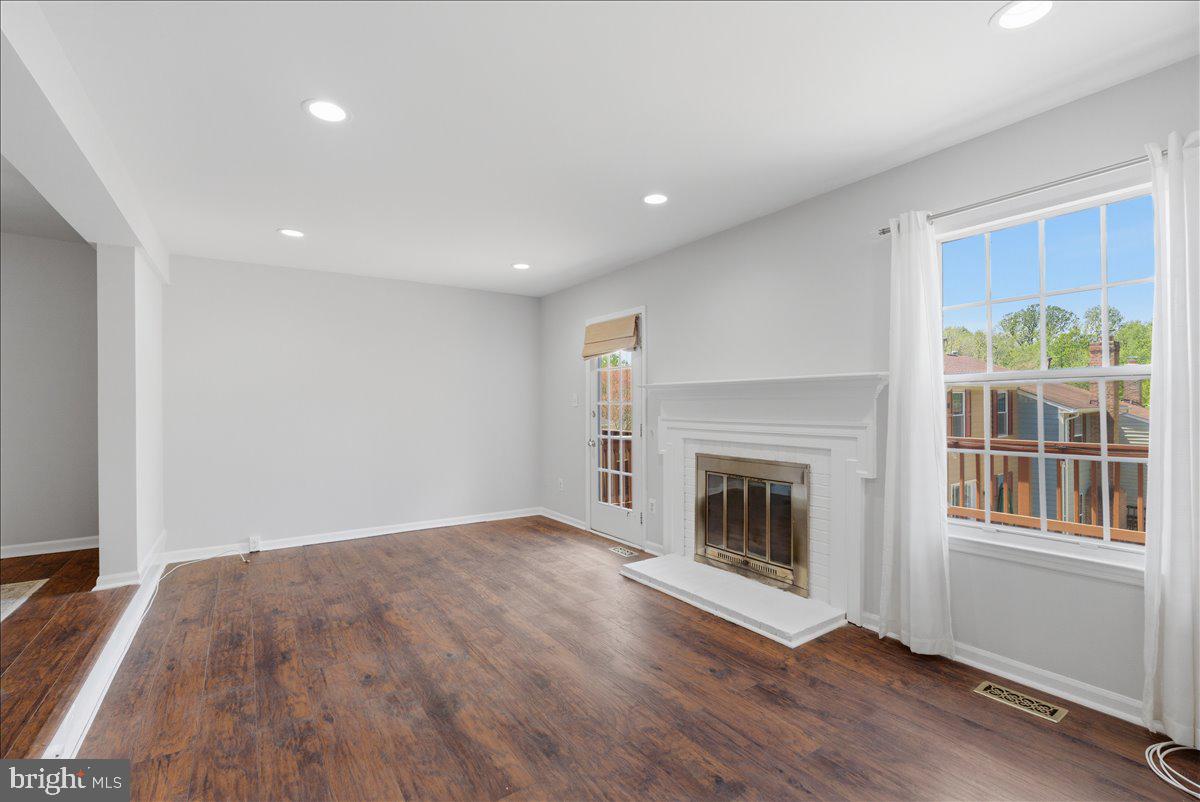 1490 Autumn Ridge Circle Reston, VA 20194 - Photo 11 of 29