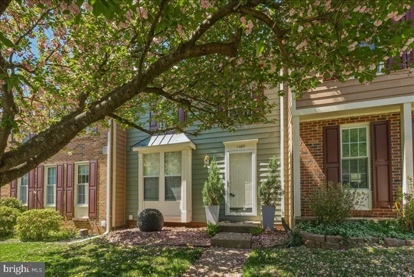 $3,400 | 1490 Autumn Ridge Circle, Reston, VA 20194