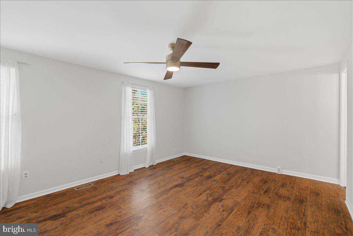 1490 Autumn Ridge Circle Reston, VA 20194 - Photo 21 of 29