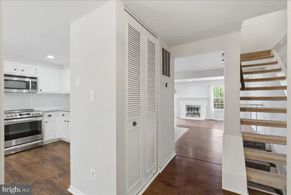 $3,400 | 1490 Autumn Ridge Circle, Reston, VA 20194