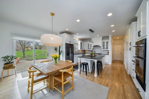 $1,150,000 | 1554 Glencoe Street, Wheaton, IL 60187