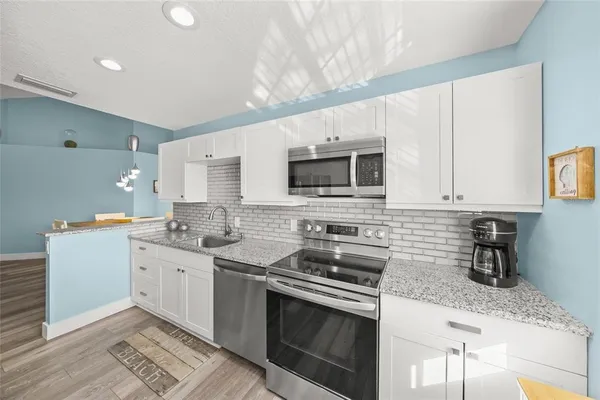 $4,500 | 5528 Fair Oaks Street, Bradenton, FL 34203