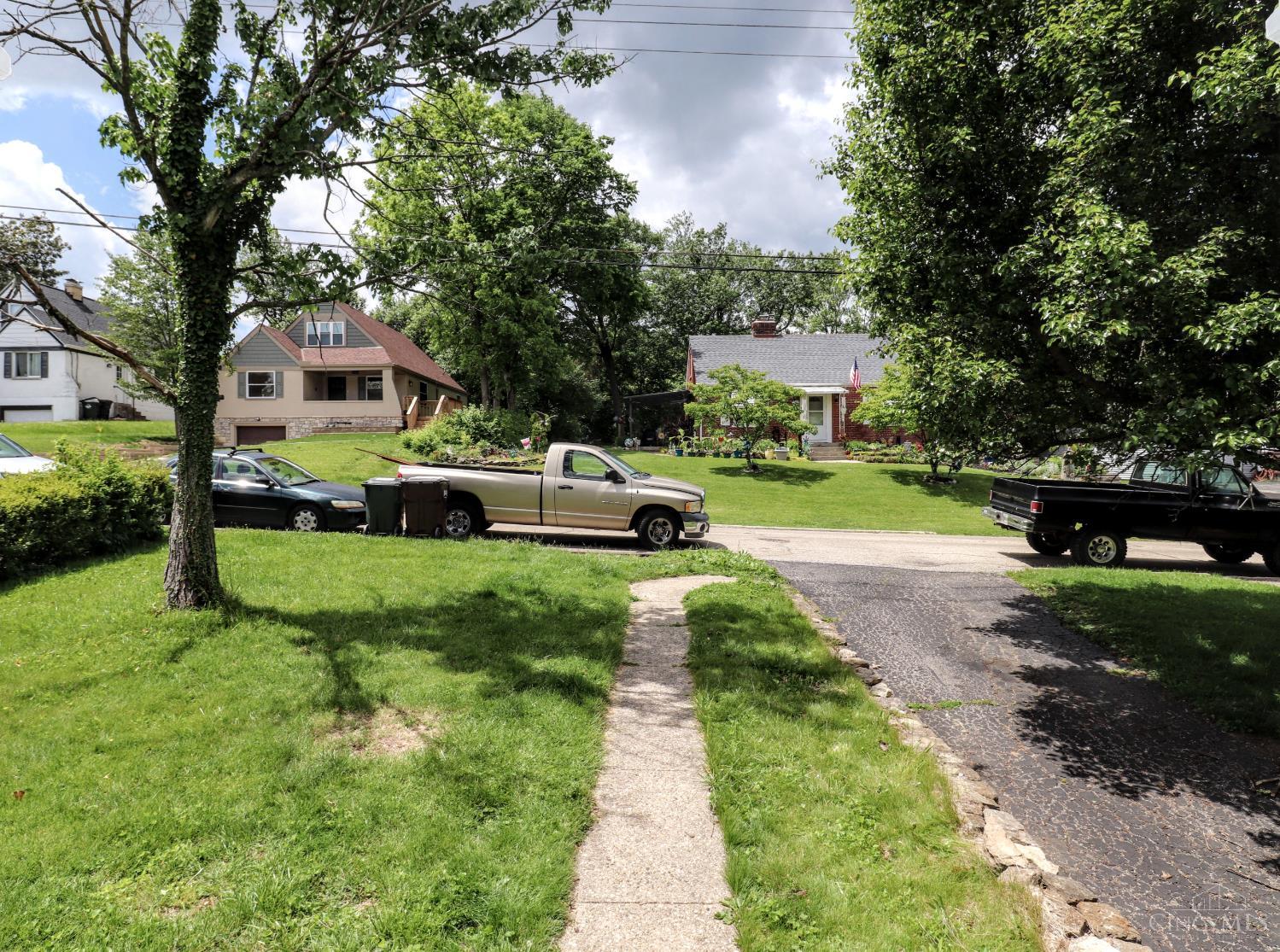 5642 Leumas Road Cincinnati, OH 45239 - Photo 47 of 51