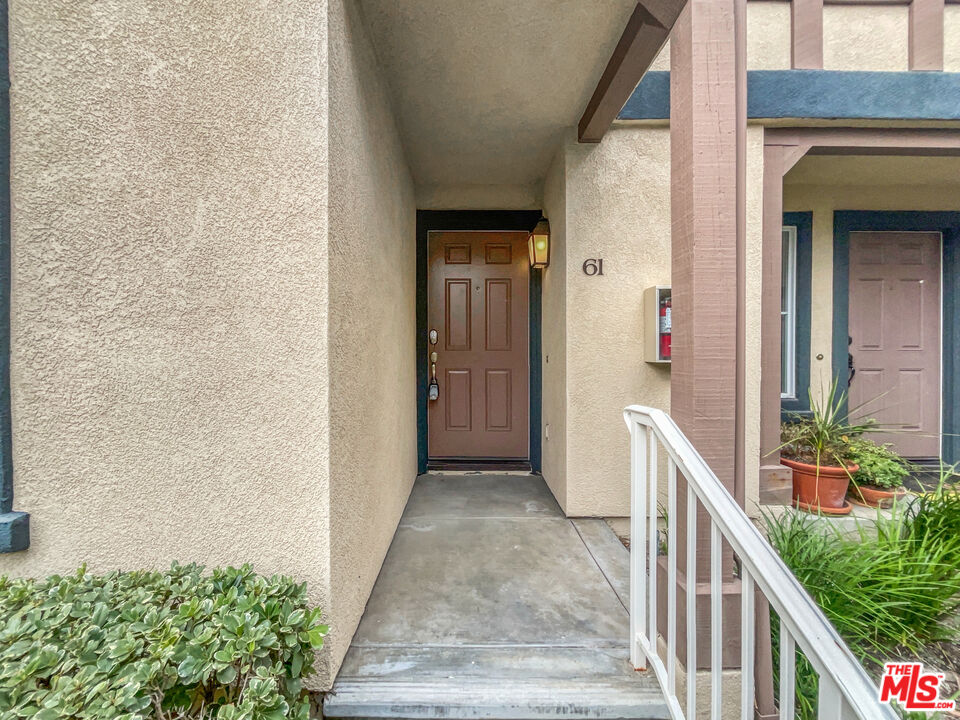 61 Three Vines Court Ladera Ranch, CA 92694 - Photo 7 of 21 Gallery Image 7