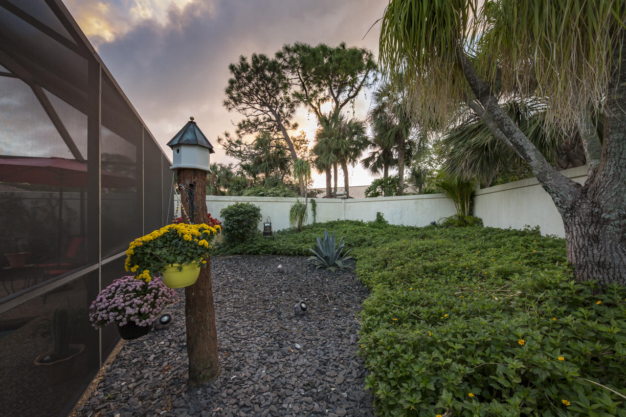 5371 Southeast Merion Way Stuart, FL 34997 - Photo 13 of 40 garden