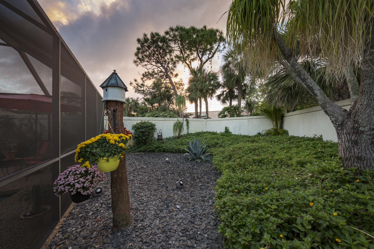 5371 Southeast Merion Way Stuart, FL 34997 - Photo 16 of 40 primary