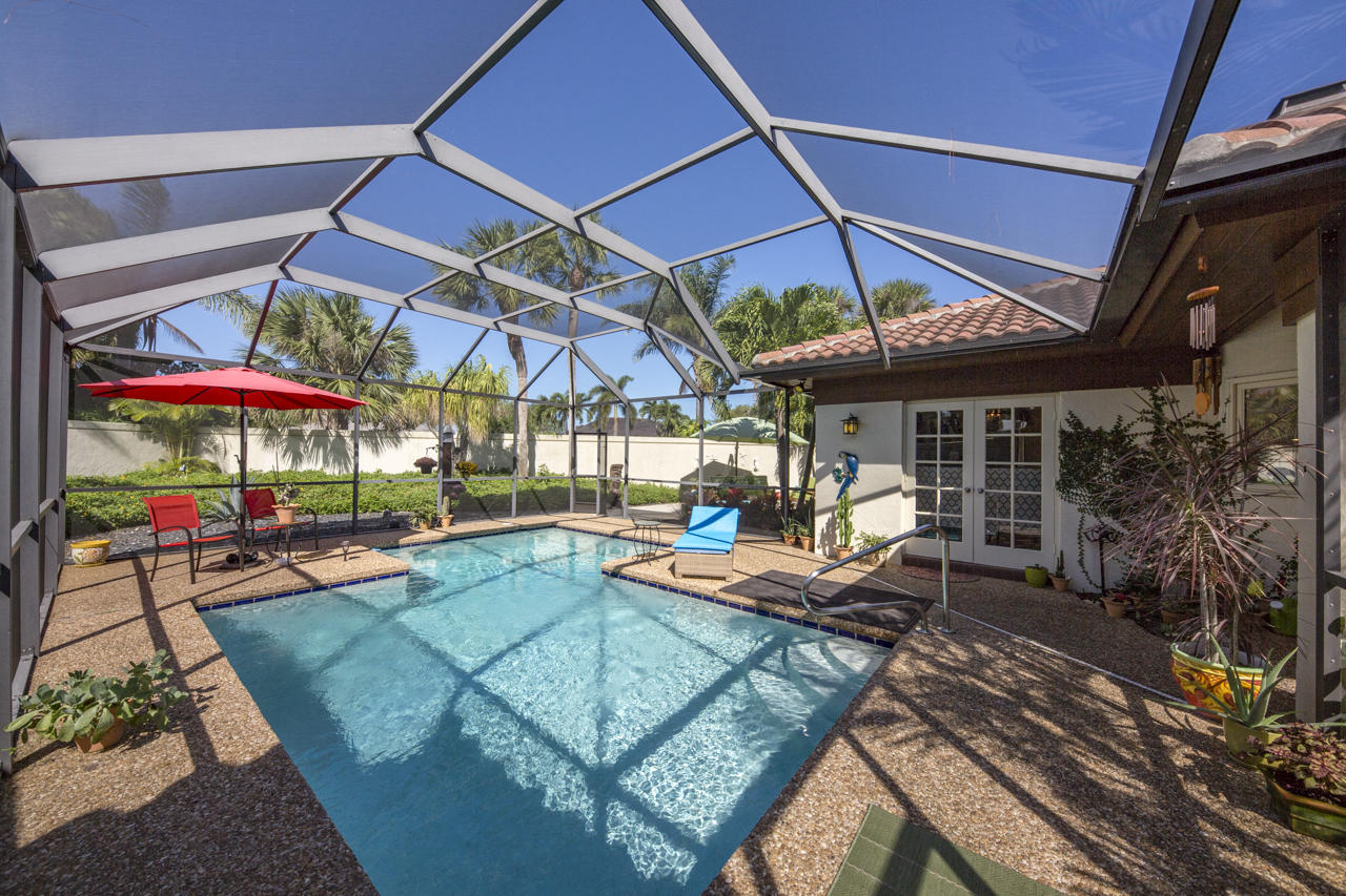 5371 Southeast Merion Way Stuart, FL 34997 - Photo 25 of 40 pool