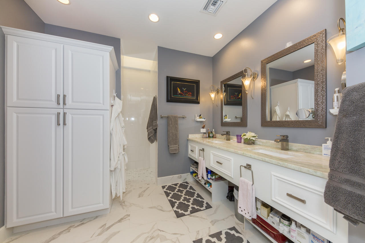 5371 Southeast Merion Way Stuart, FL 34997 - Photo 36 of 40 Master Bath