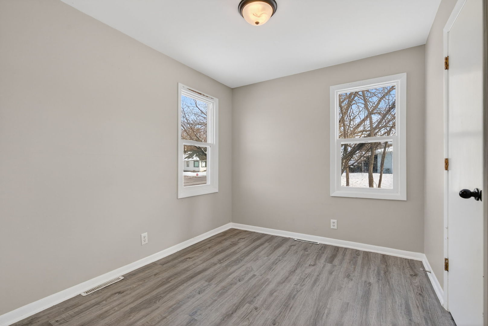 808 Mills Road Joliet, IL 60433 - Photo 13 of 24