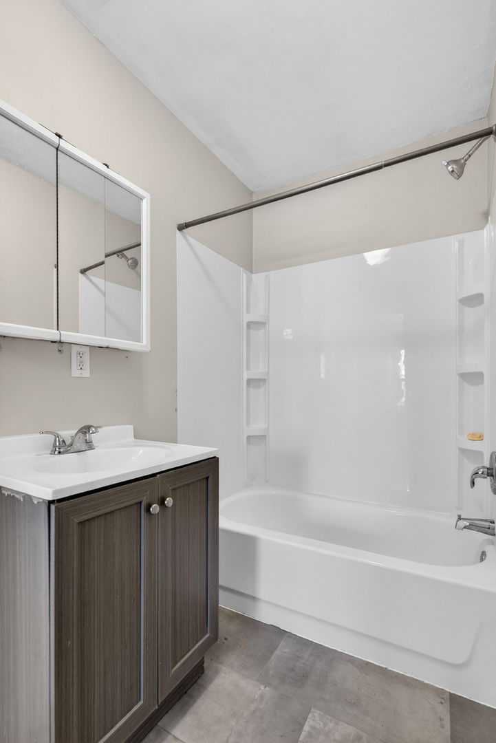 808 Mills Road Joliet, IL 60433 - Photo 17 of 24