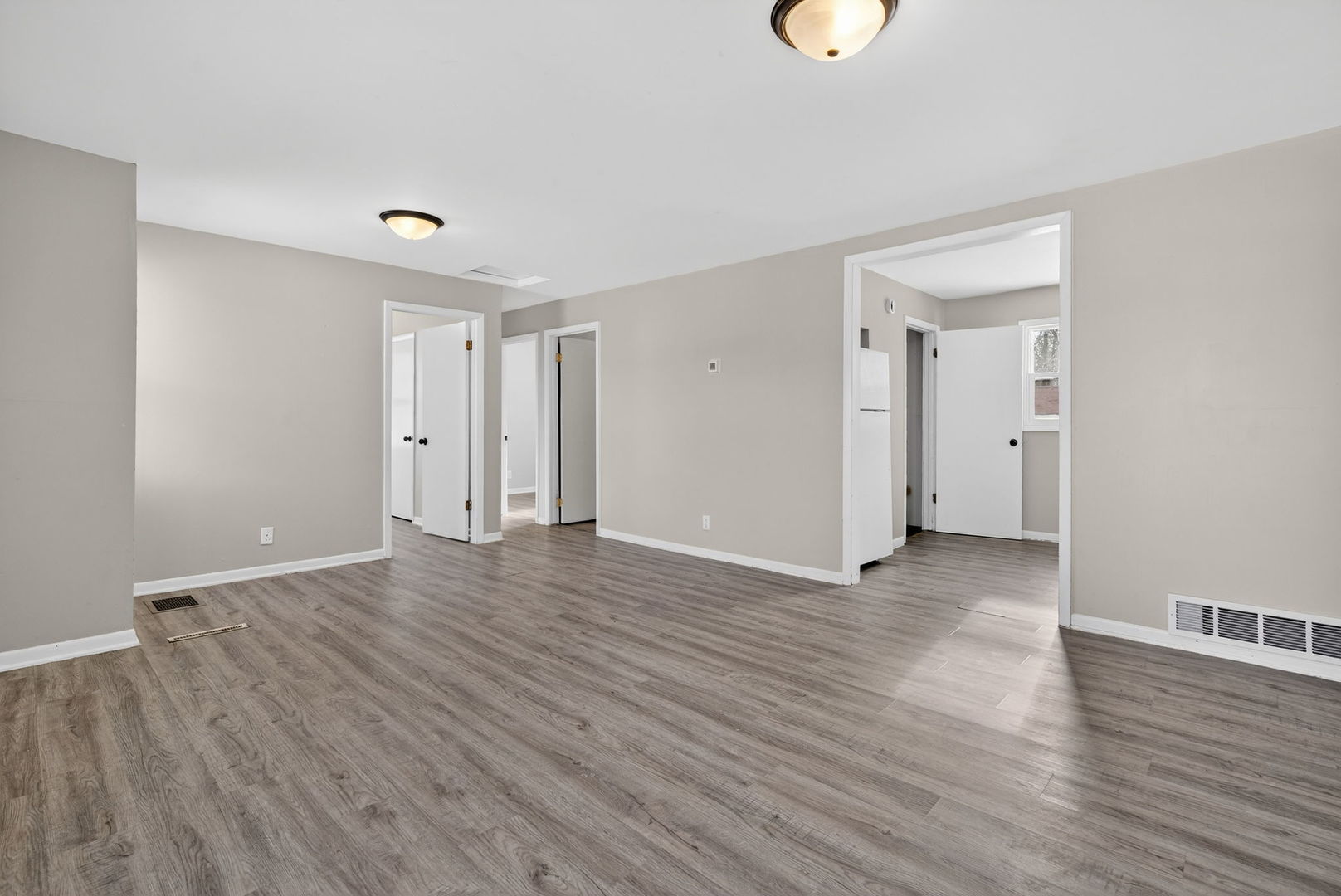 808 Mills Road Joliet, IL 60433 - Photo 5 of 24