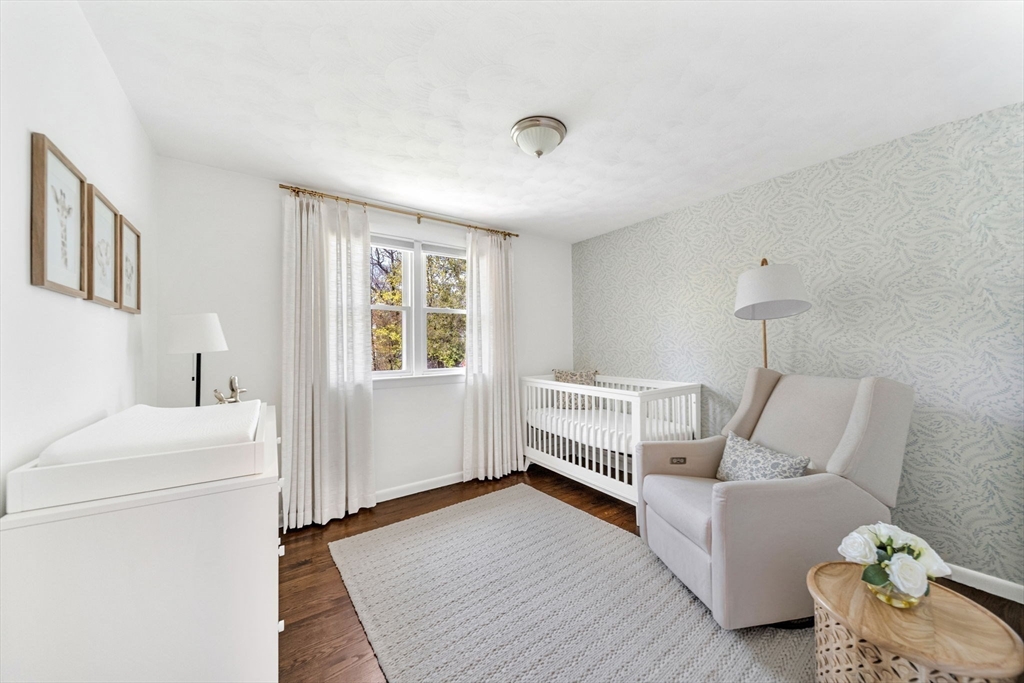 72 Oakcrest Road Needham, MA 02492 - Photo 11 of 26