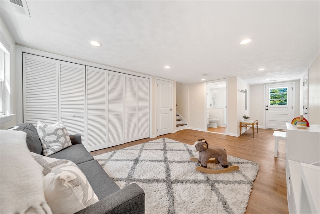 72 Oakcrest Road Needham, MA 02492 - Photo 16 of 26