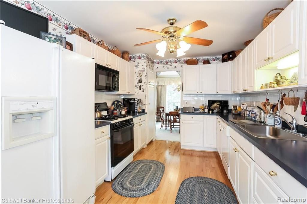 1483 Carriage Lane, Unit 17 Rochester Hills, MI 48306 - Photo 11 of 28