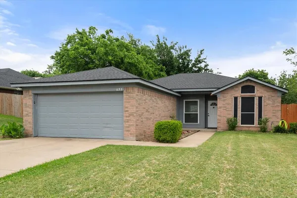 $265,000 | 653 Ozark Avenue, Burleson, TX 76028