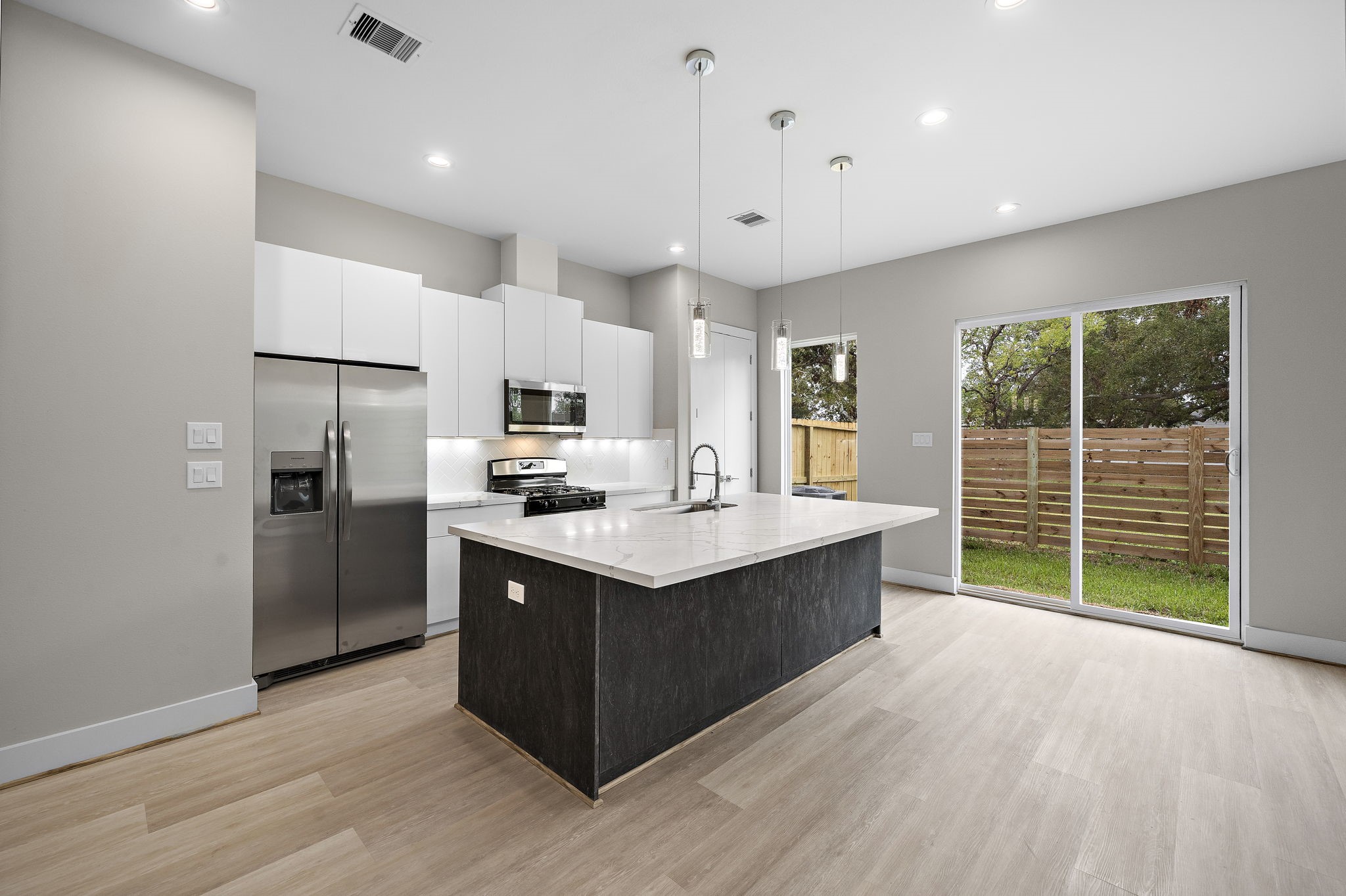 28G Bucan Street, Unit B Houston, TX 77076 - Photo 12 of 35