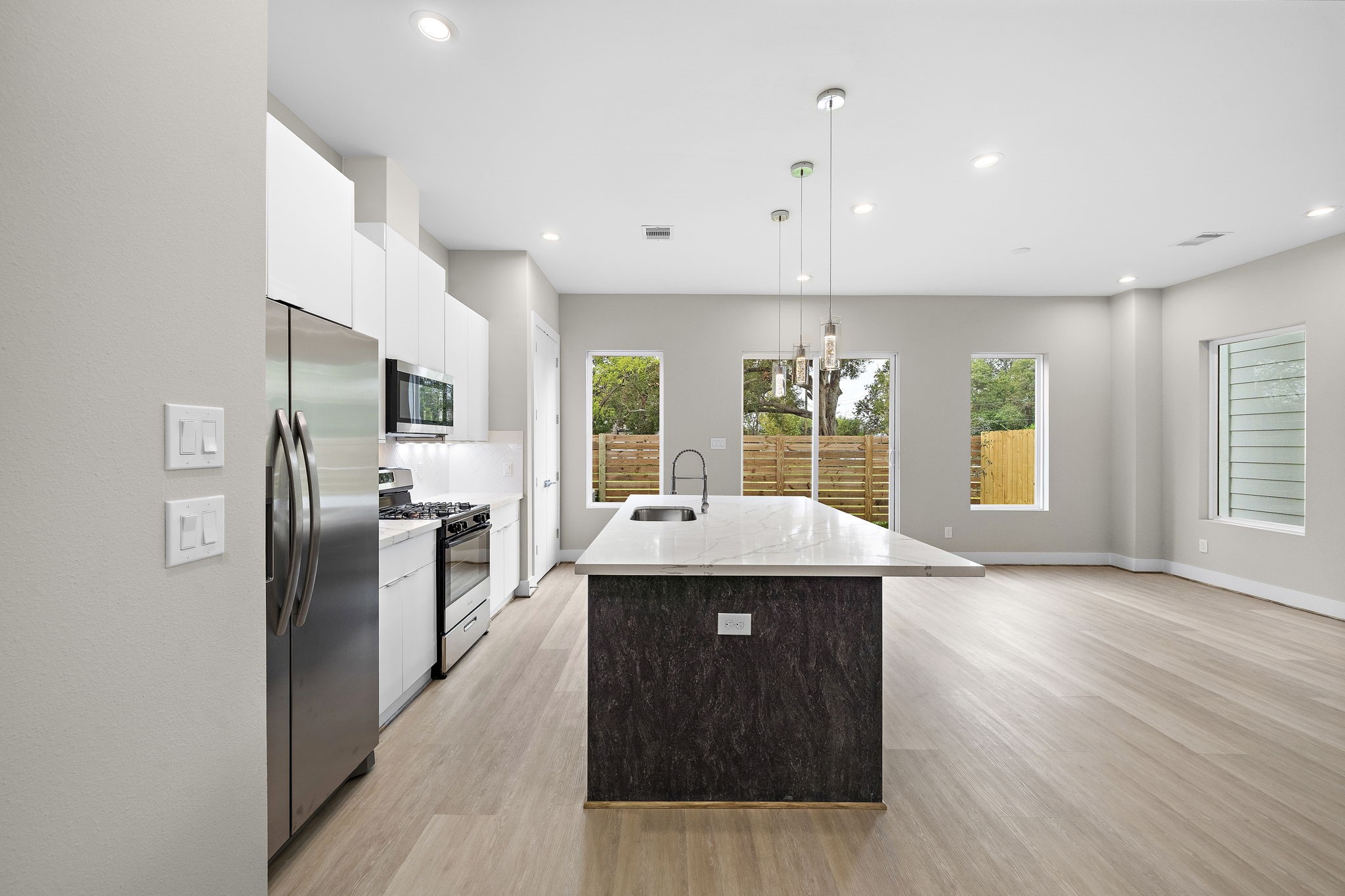 28G Bucan Street, Unit B Houston, TX 77076 - Photo 13 of 35
