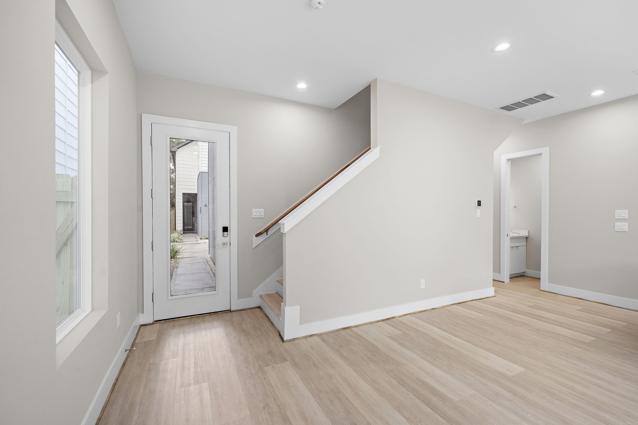 28G Bucan Street, Unit B Houston, TX 77076 - Photo 10 of 35