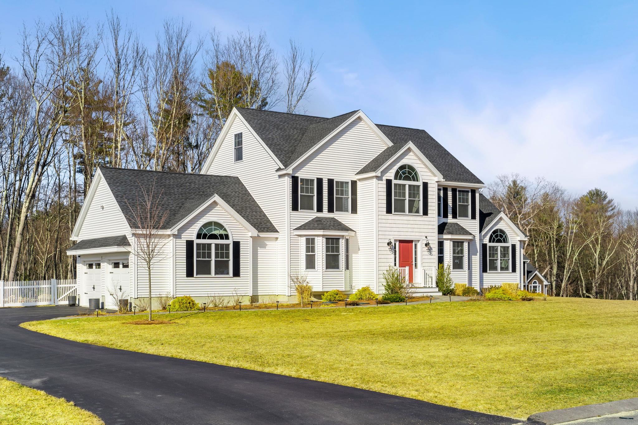 9 Innisbrook Drive Pelham, NH 03076 - Photo 1 of 37