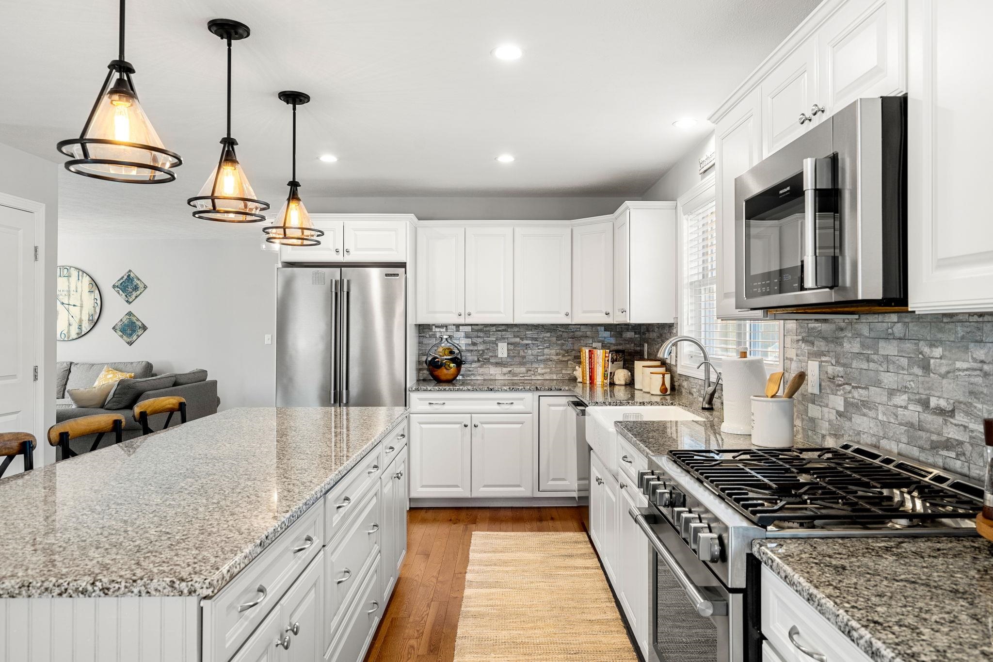 9 Innisbrook Drive Pelham, NH 03076 - Photo 7 of 37