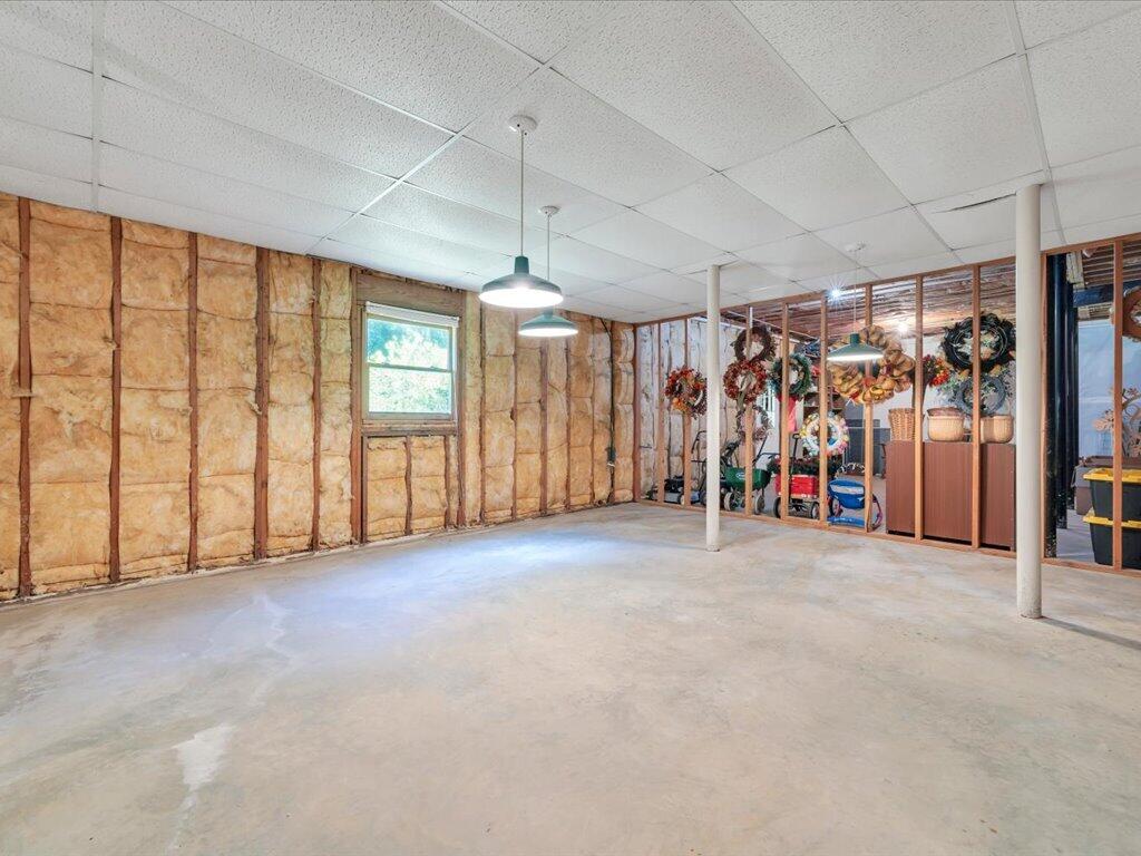 446 Ellsworth Court Ridgeway, VA 24148 - Photo 35 of 54 35-MIB09362