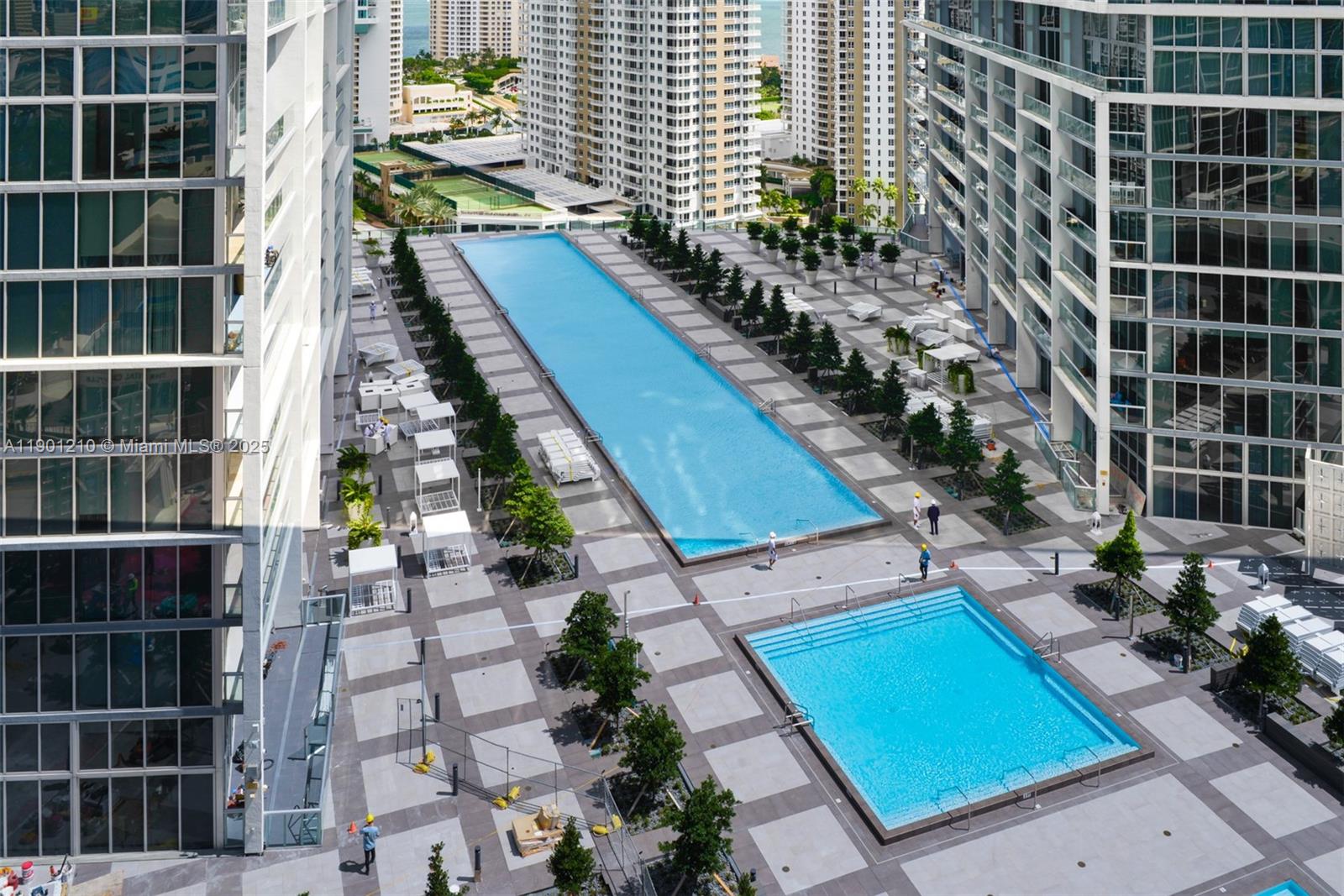 495 Brickell Avenue, Unit 2211 Miami, FL 33131 - Photo 26 of 27 a view of a backyard with sitting area