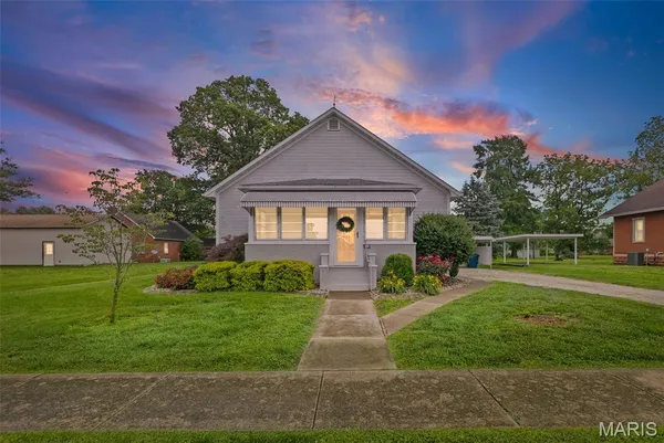$185,000 | 168 North Park Street, Hoyleton, IL 62803