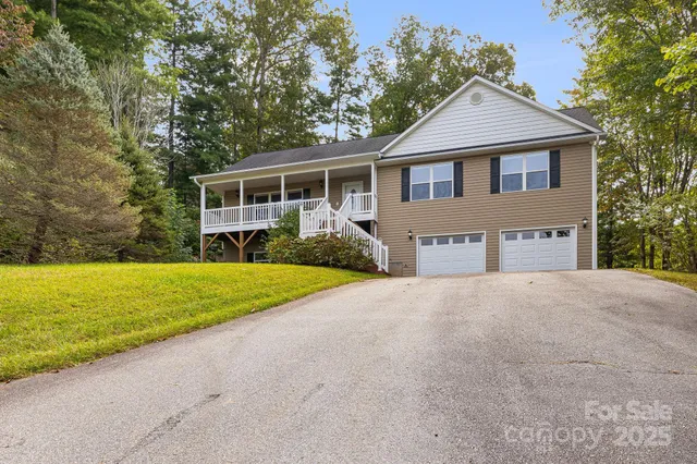 $595,000 | 207 Christina Court, Asheville, NC 28806