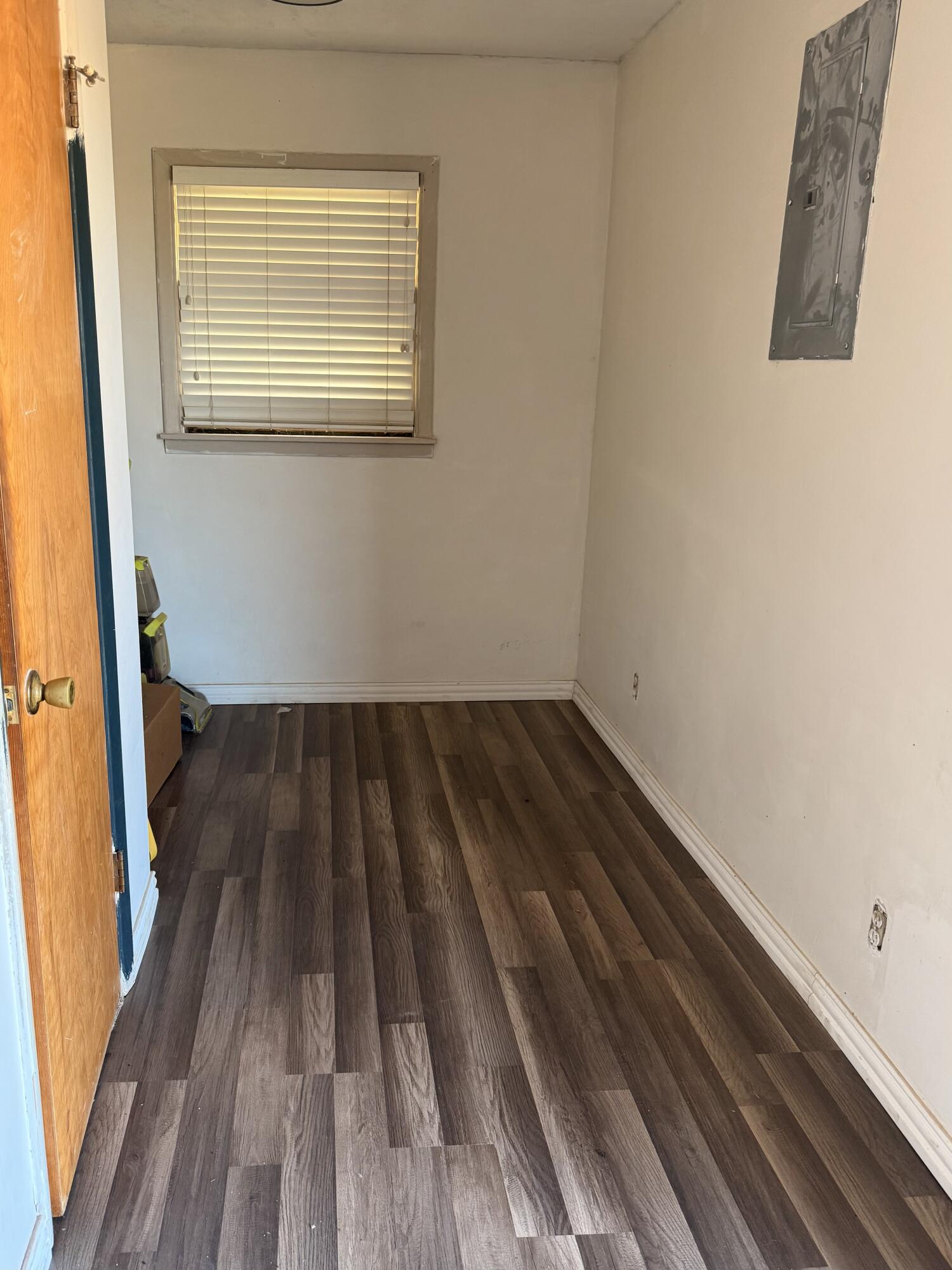 150 FM 2079 Muleshoe, TX 79347 - Photo 26 of 26 a view of wooden floor in a bathroom