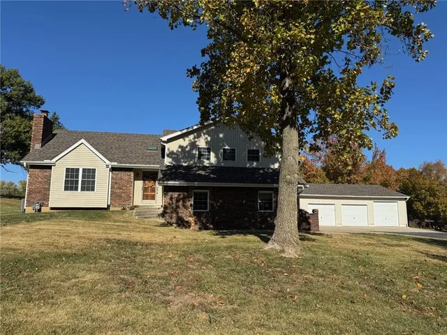 $525,000 | 2120 Pin Oak Drive, Liberty, MO 64068