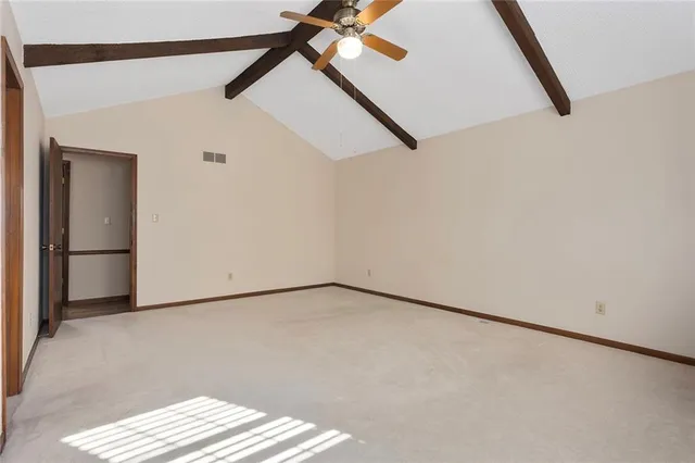 $525,000 | 2120 Pin Oak Drive, Liberty, MO 64068