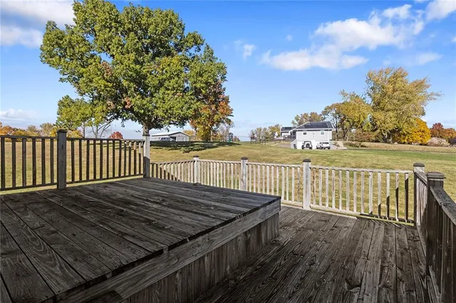 $525,000 | 2120 Pin Oak Drive, Liberty, MO 64068