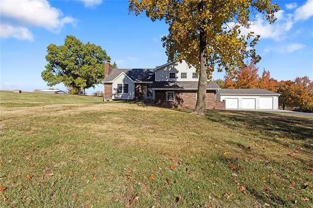 $525,000 | 2120 Pin Oak Drive, Liberty, MO 64068