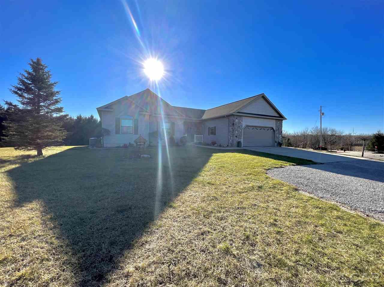 18663 Rome Road Hudson, MI 49247 - Photo 1 of 45 50062604.JPG