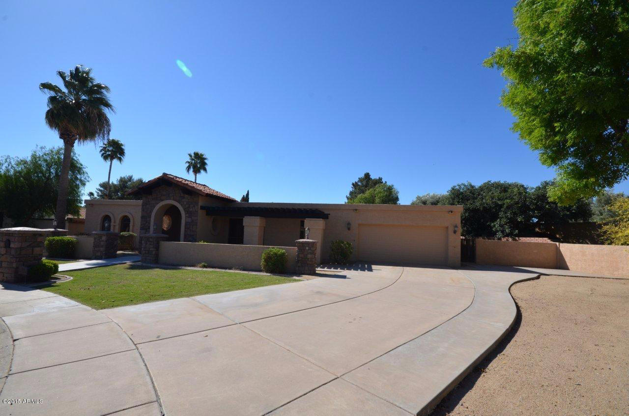 1843 East El Freda Road Tempe, AZ 85284 - Photo 2 of 23 Extended driveway