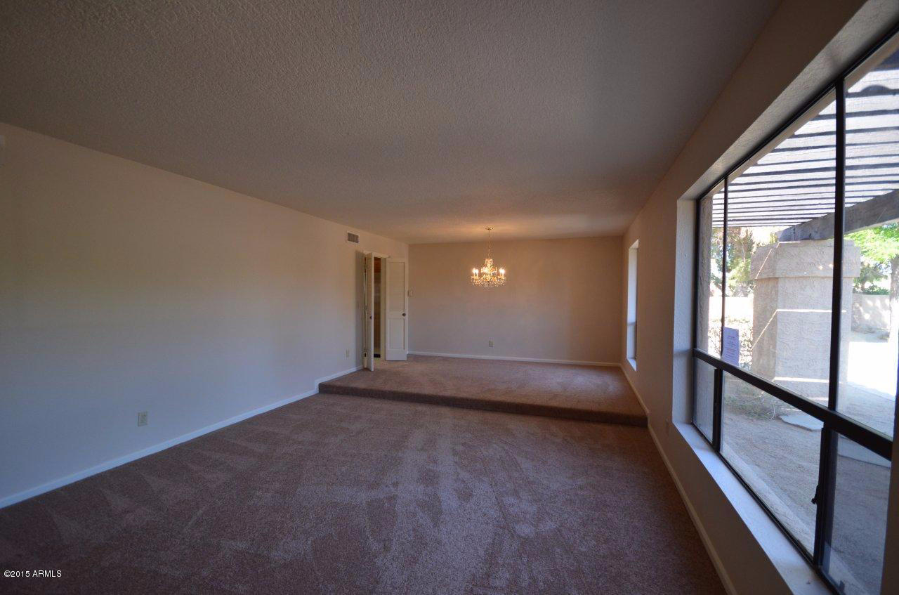 1843 East El Freda Road Tempe, AZ 85284 - Photo 3 of 23 Formal Living/Dining