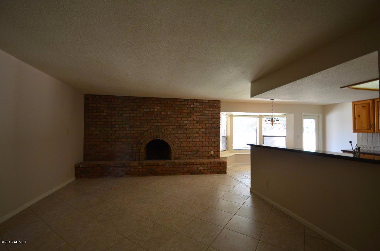 1843 East El Freda Road Tempe, AZ 85284 - Photo 4 of 23 Family Room