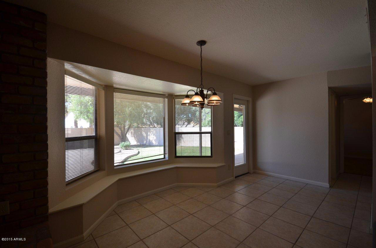 1843 East El Freda Road Tempe, AZ 85284 - Photo 5 of 23 eat-in Kitchen Dining