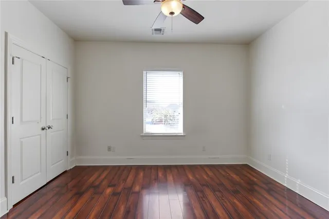 $1,975 | 501 Live Oak Street, Metairie, LA 70005